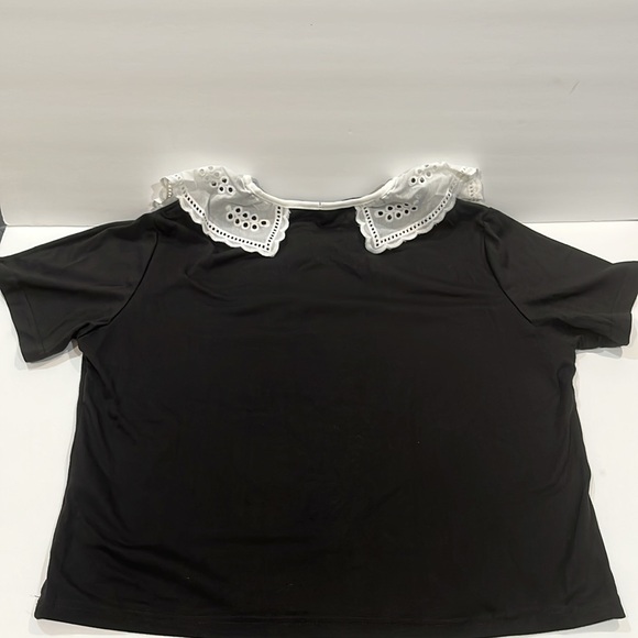 Shein black/white t-shirt embroidered collar 💐 - Picture 5 of 6